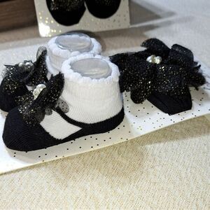 NWT Bow Fancy Bootie/Headband Set